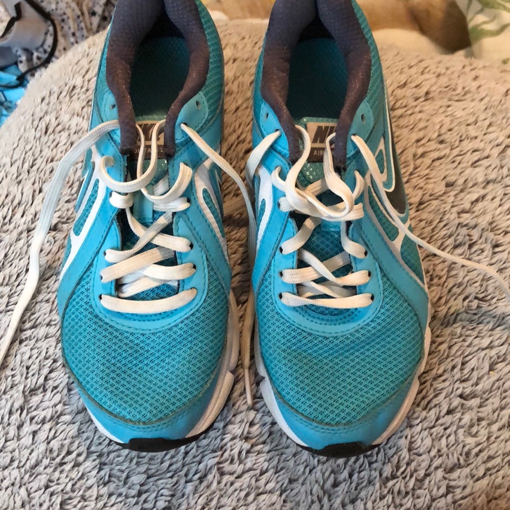 Nike Air Tennis Shoes